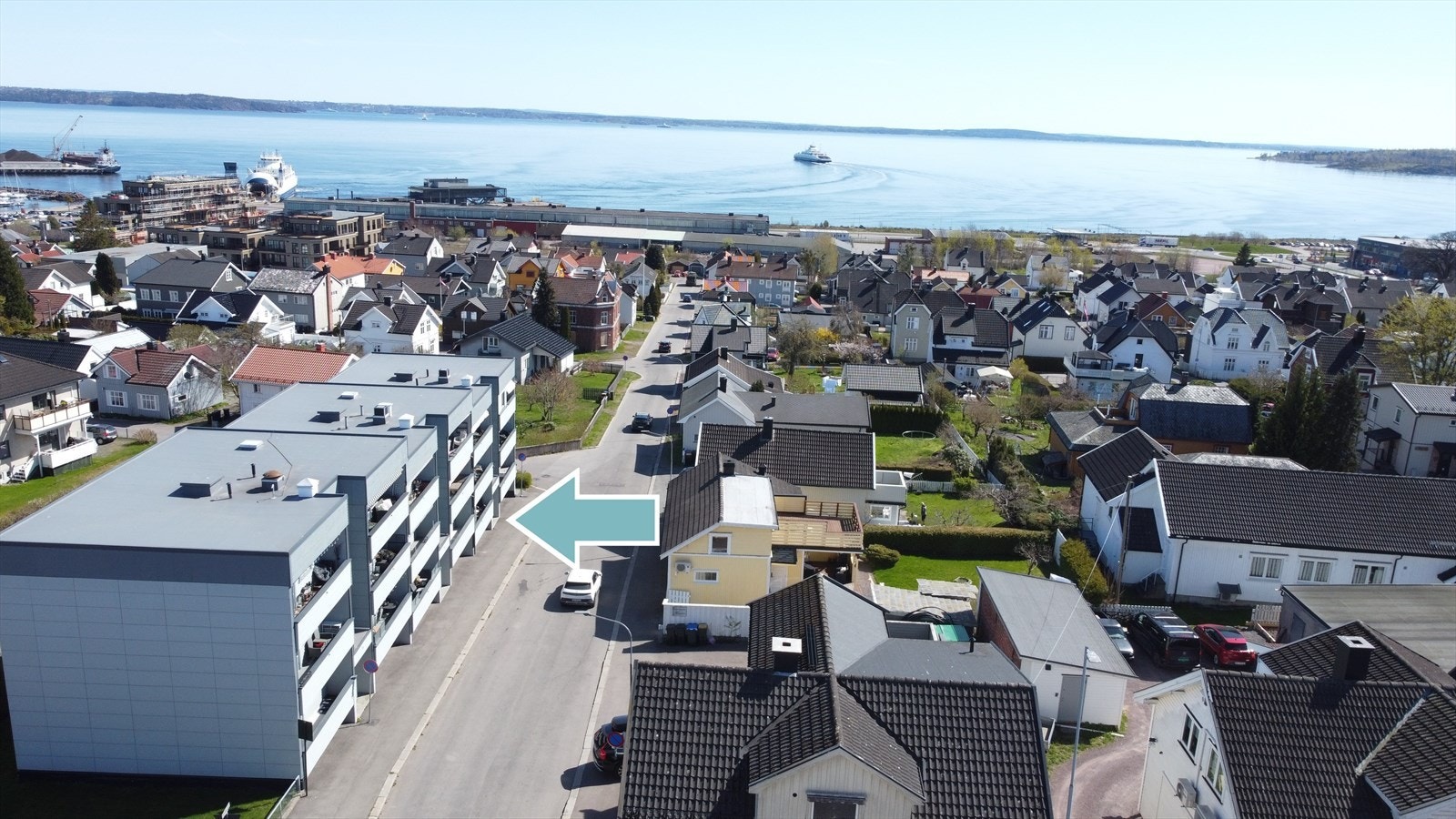 Leiligheten ligger i 1 etasje og er sentralt beliggende i Horten. Galleribilde