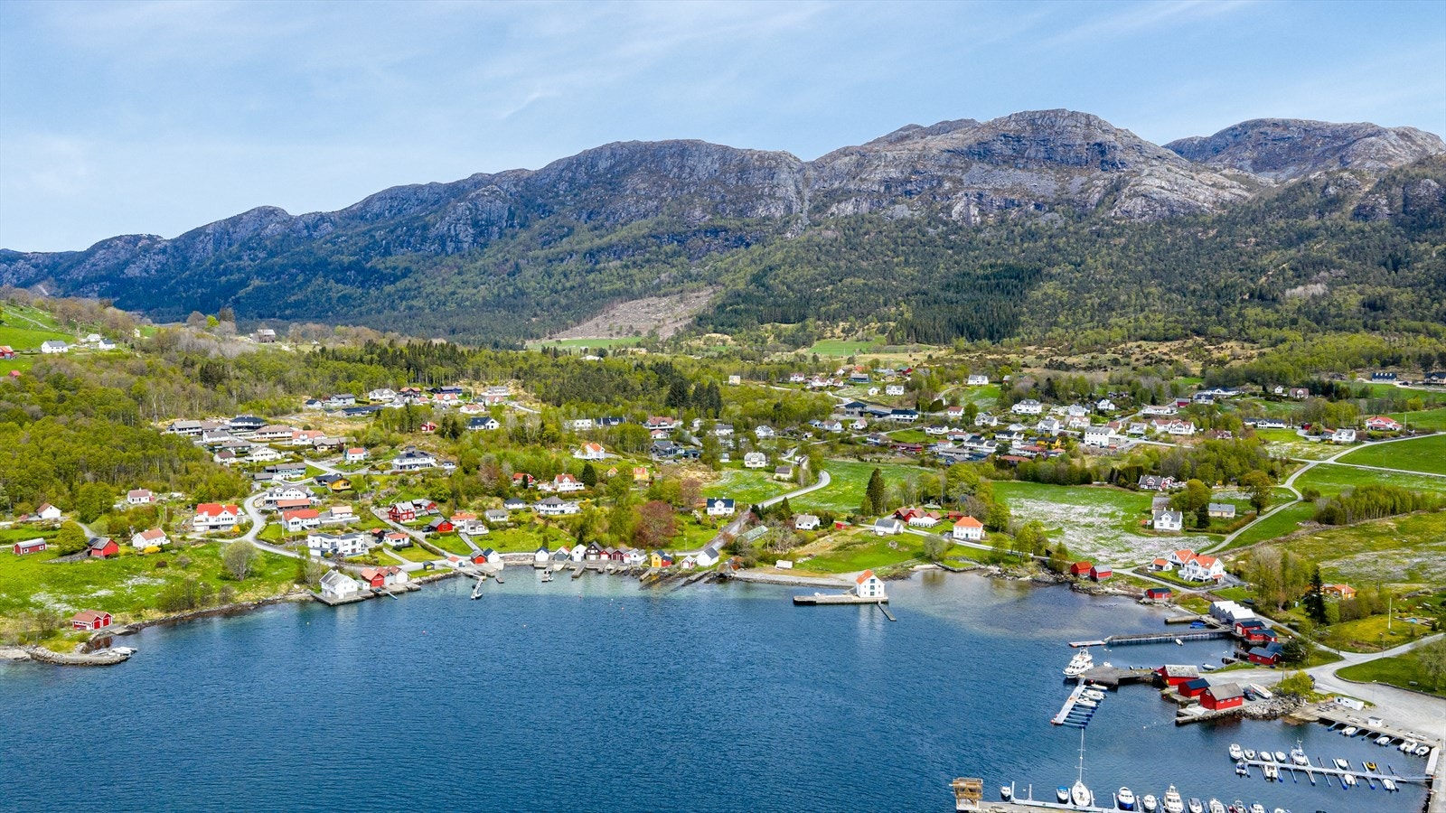 Barne- og familievennlig beliggenhet i naturskjønne Vikebygd! Galleribilde