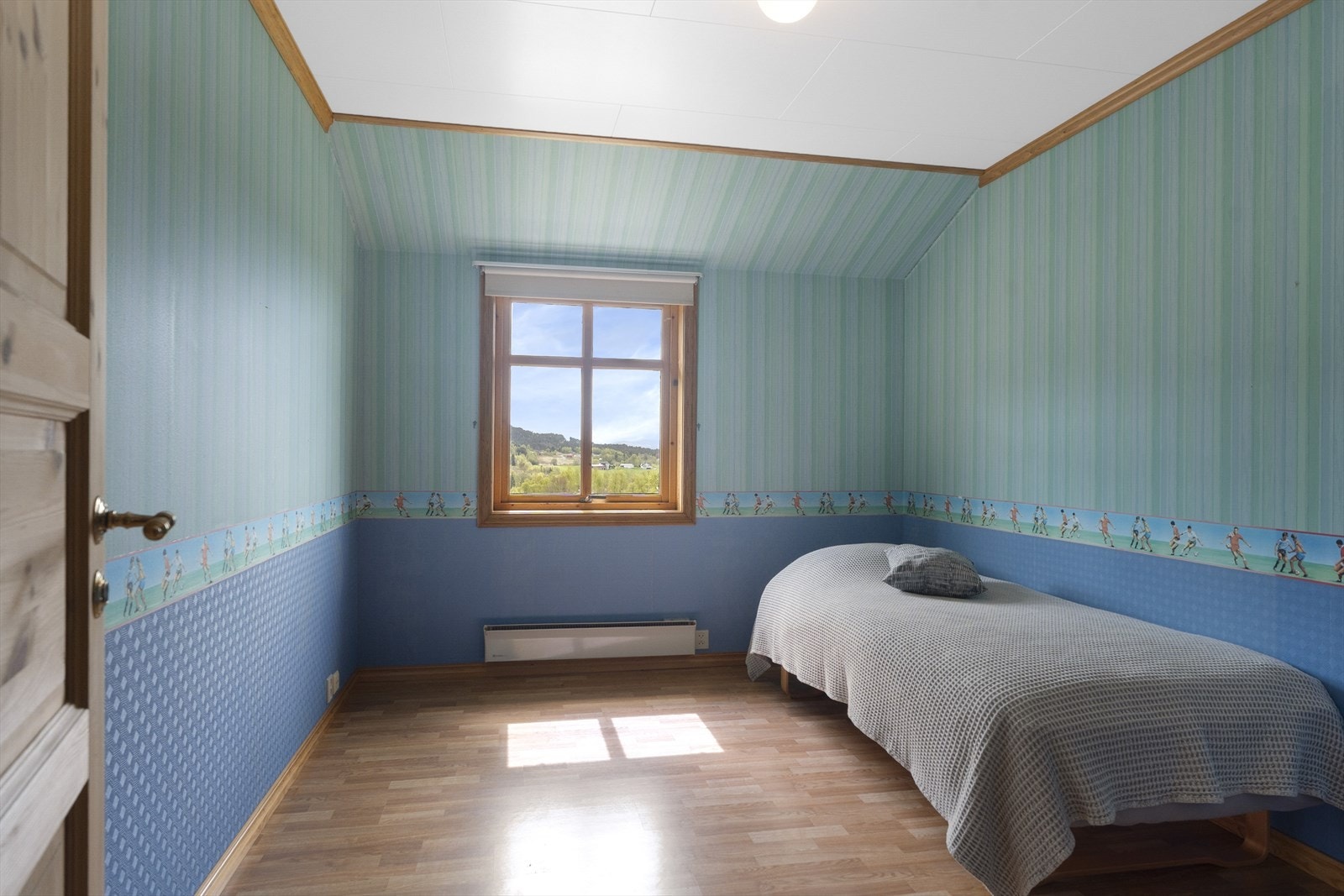 Soverom nr 3 i loftetasjen. Galleribilde
