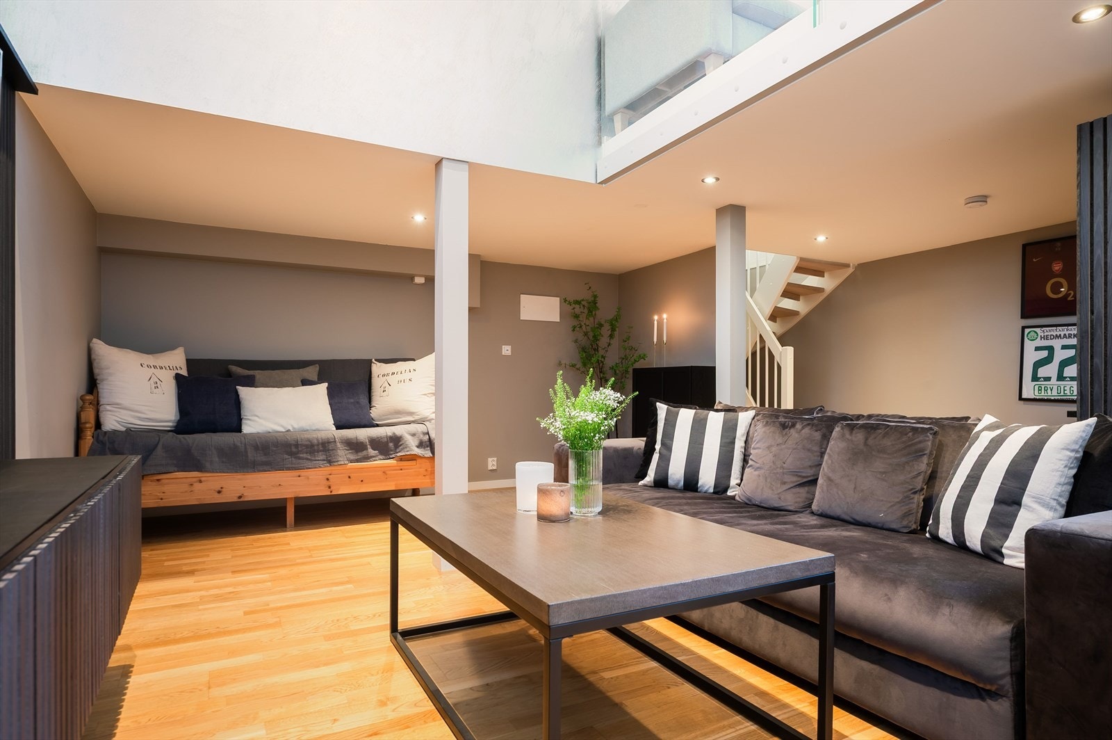 Her er det plass til sofagruppe med tilhørende TV-møblement. Galleribilde