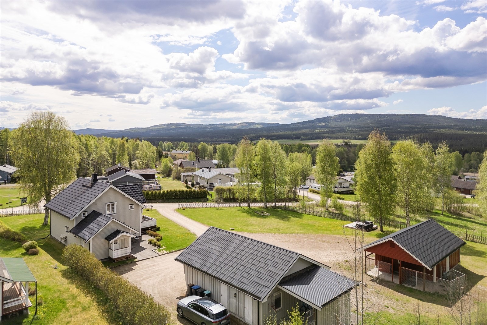 Her bor du i et rolig nabolag med nærhet til Finnskogen ca. 15 minutters kjøretur fra Flisa. Galleribilde
