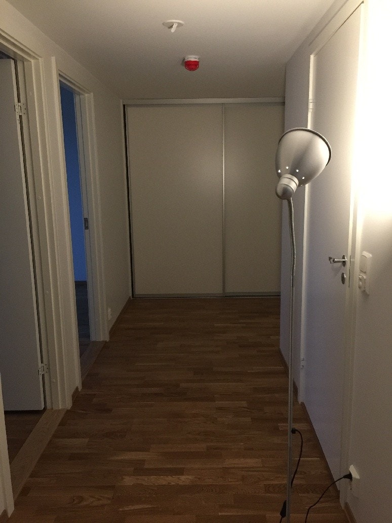 Mellomgang med inngang til bad og soverom Galleribilde