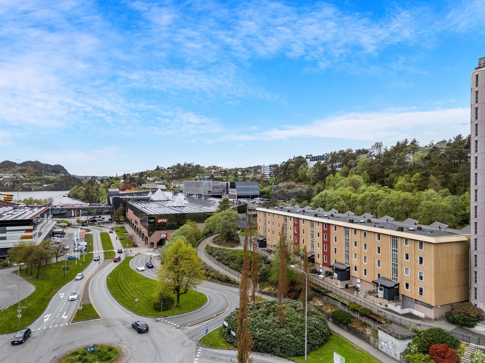 - Coop Obs Vestkanten og Joker Vestkanten ligger begge en 3 minutters spasertur fra egen inngangsdør - Galleribilde