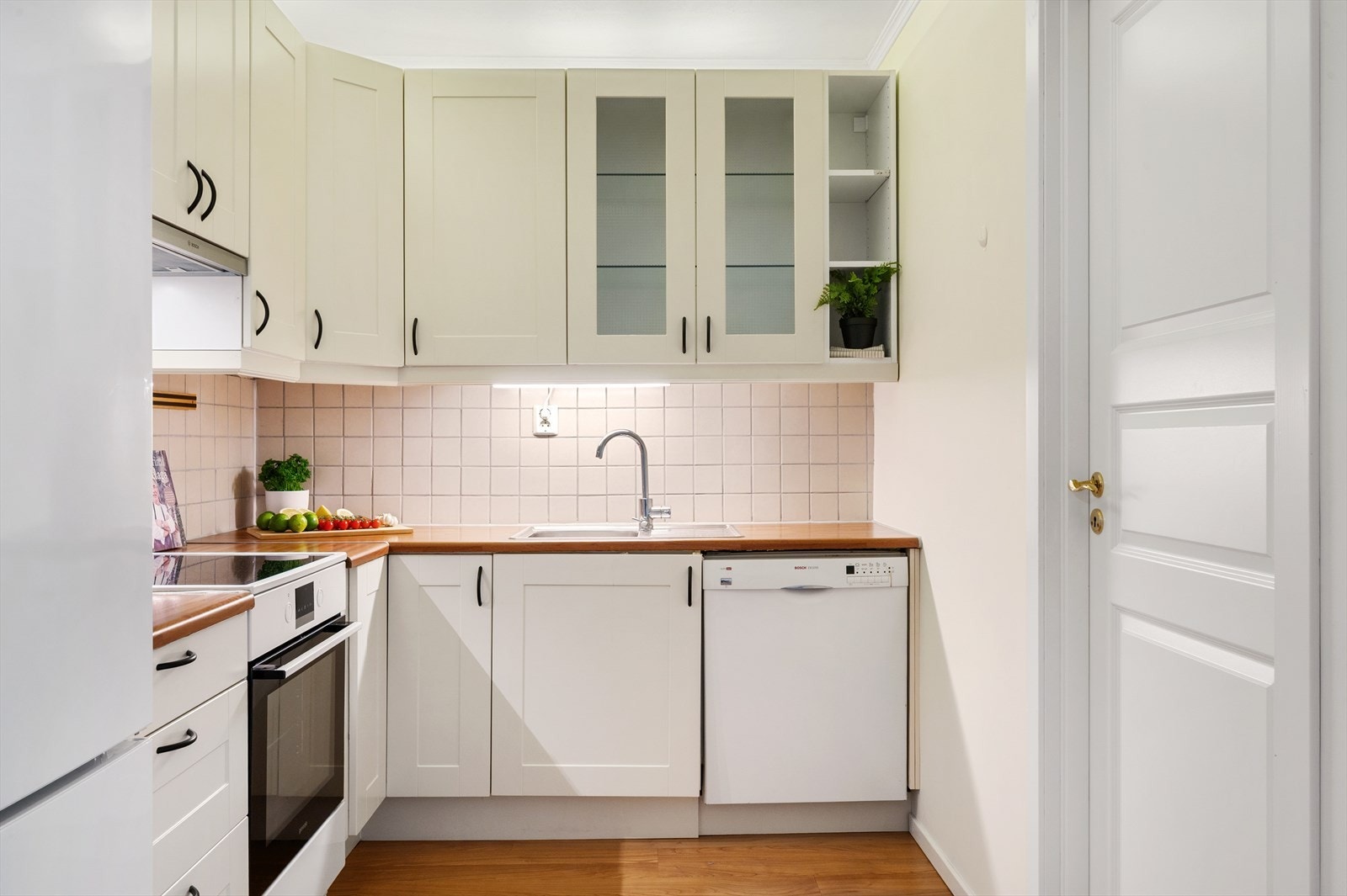 - Kjøkkenet måler 6m² - Galleribilde