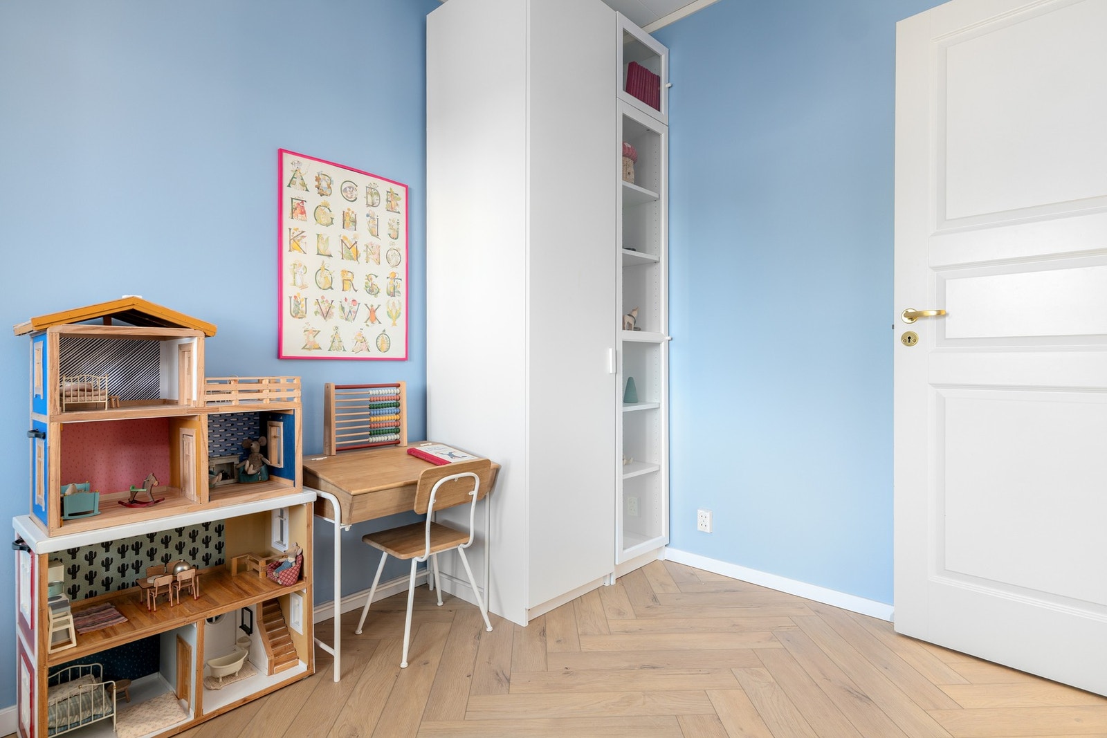 Rommet egner seg godt som barnerom, gjesterom eller kontor. Galleribilde