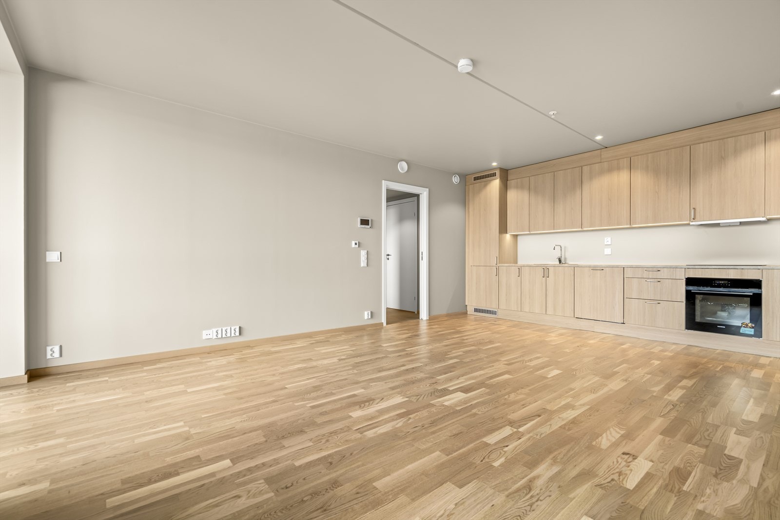 Moderne kjøkkeninnredning fra Designa. Galleribilde