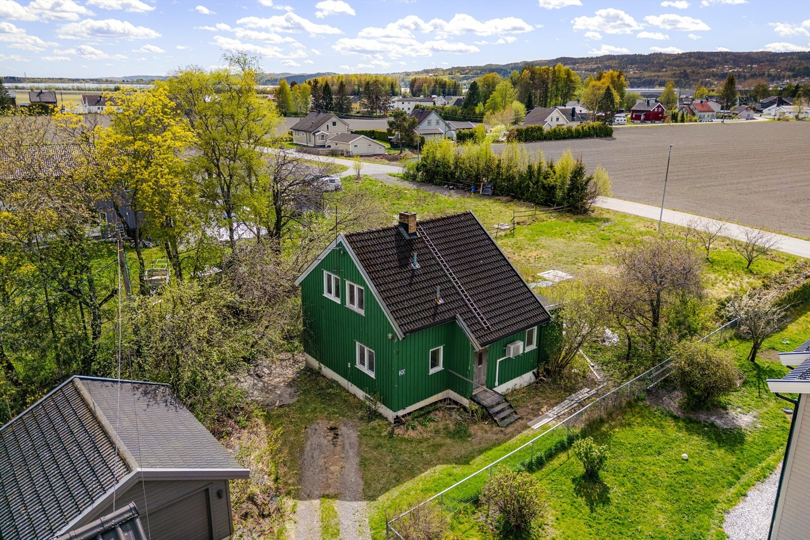 Aktiv Eiendomsmegling v/ Kamilla Benum Braanen har gleden av å presentere en enebolig i Myrvoldveien 20! Foto: Fredrik Hansson Galleribilde