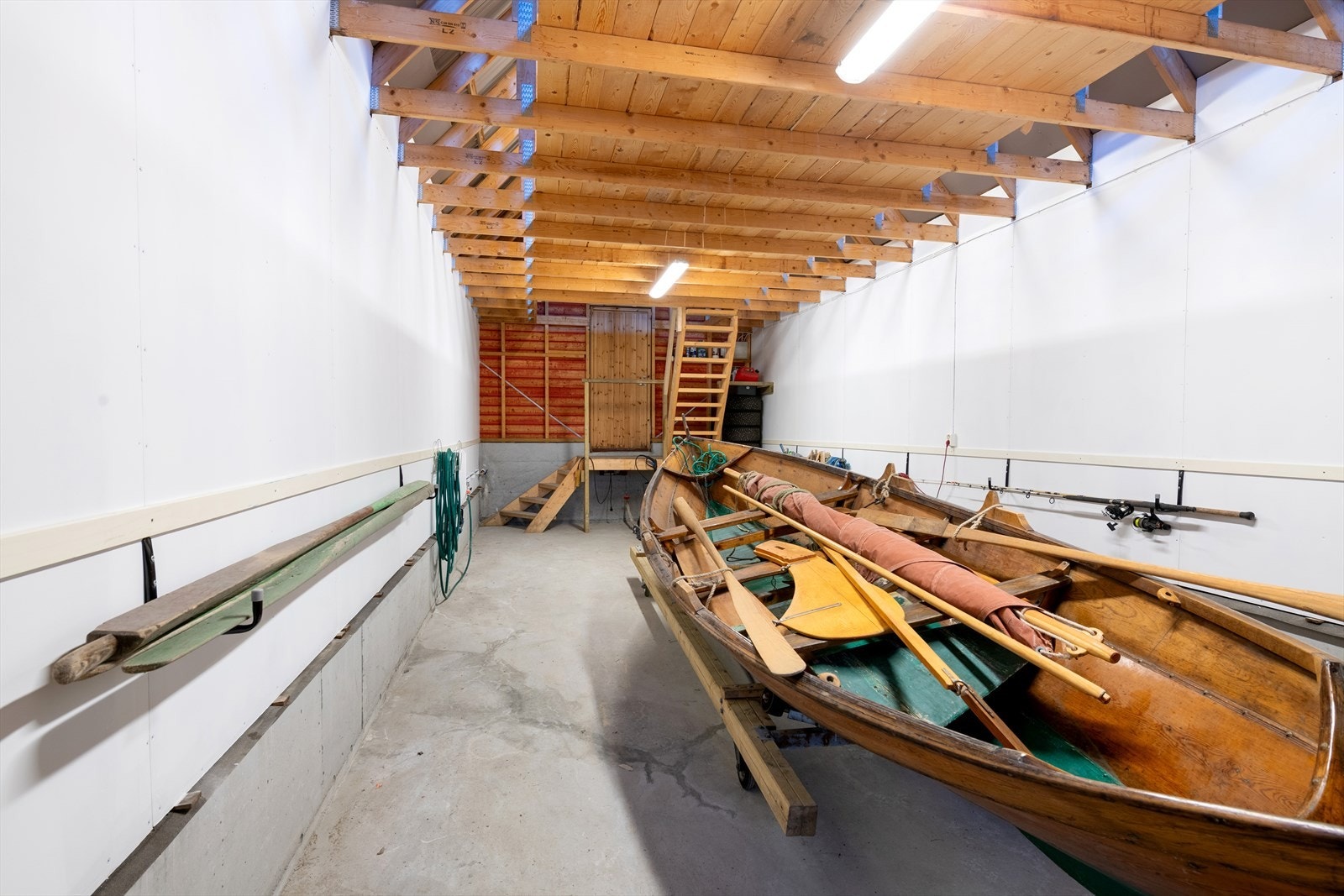 Det er trapp opp til hemsen. Galleribilde