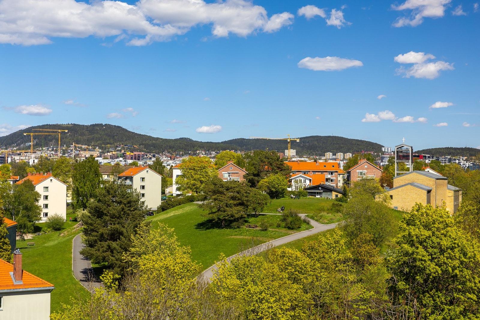 Hasleparken er 10 dekar med grøntareal lett tilgjengelig. Galleribilde