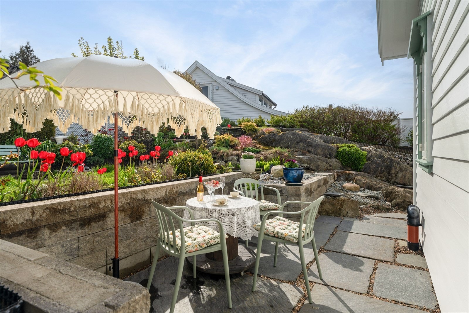 Fantastiske, lune uteområder hvor dere kan nyte fine dager med venner og familie! Galleribilde