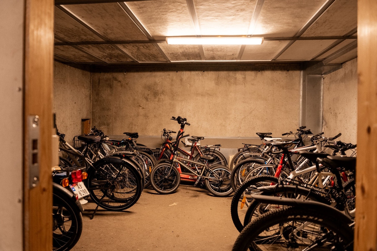 Felles sykkelparkering. Galleribilde