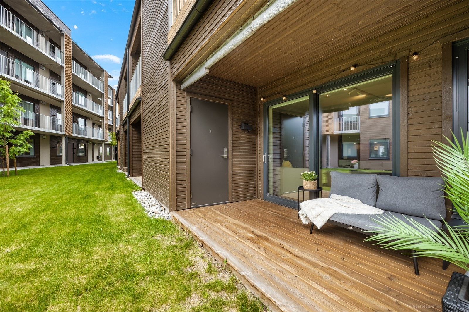 Fra terrassen er det også tilgang til en praktisk utvendig bod på 3 m². Galleribilde