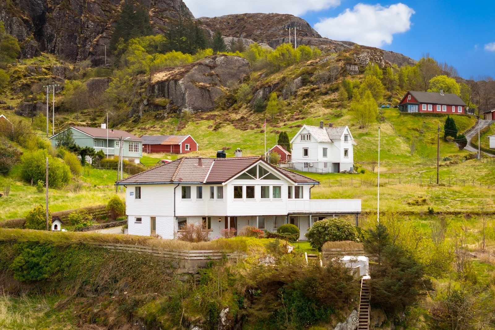 Aktiv eiendomsmegling v/ Fredrik Vatle har gleden av å presentere Hersvikvegen 93. Galleribilde