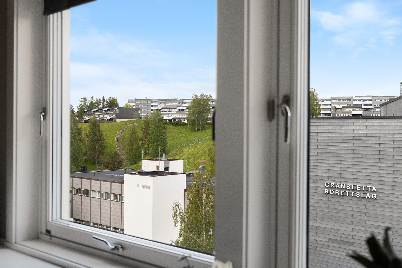 Flott utsikt fra leiligheten. Galleribilde