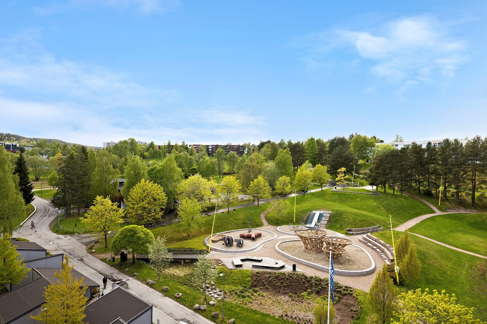 Med beliggenhet i byggets 7.ende etasje har man vidstrakt utsikt over blant annet Verdensparken Galleribilde