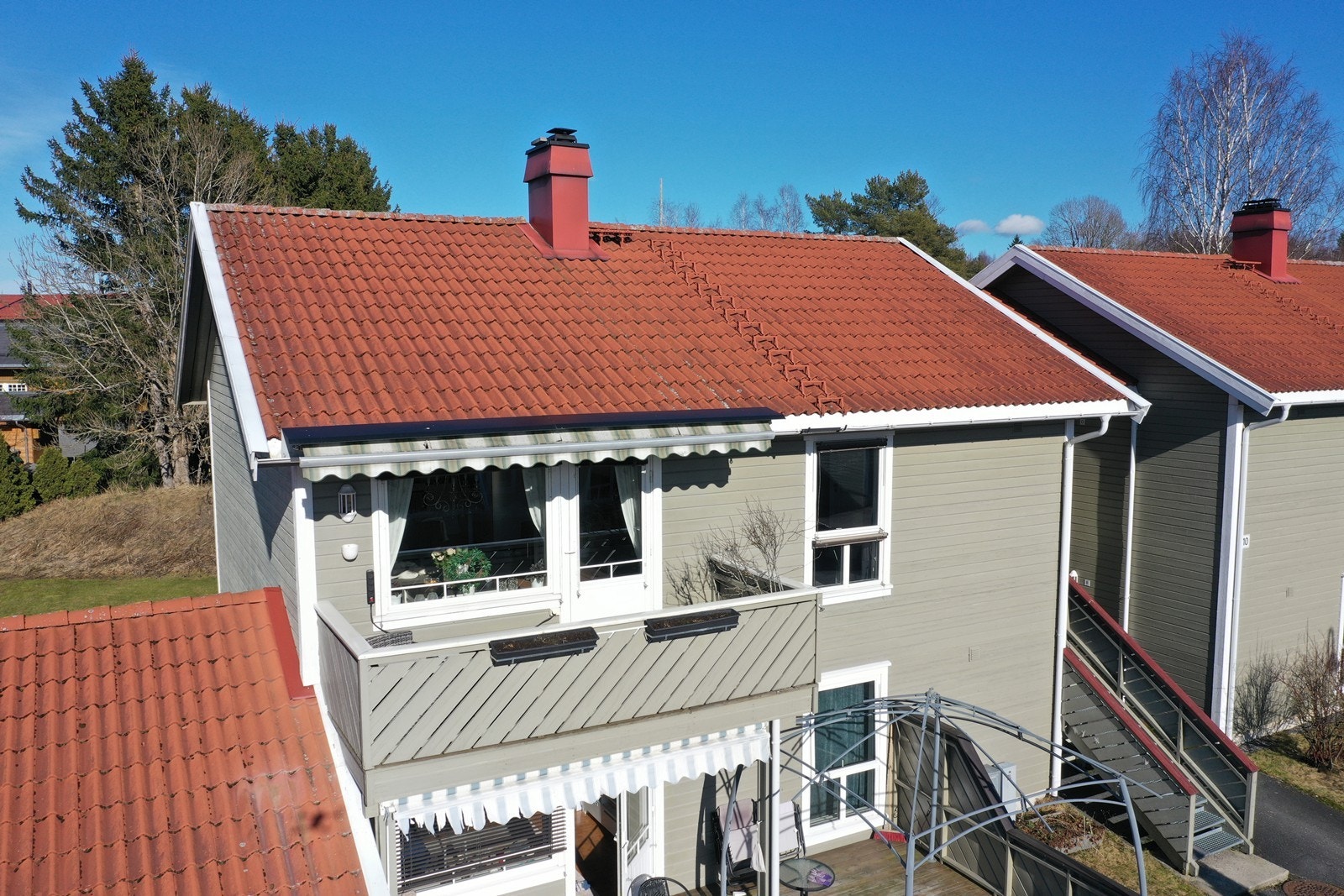 Leiligheten har utgang fra stuen til en sydvestvendt balkong på ca. 7 kvm. Galleribilde