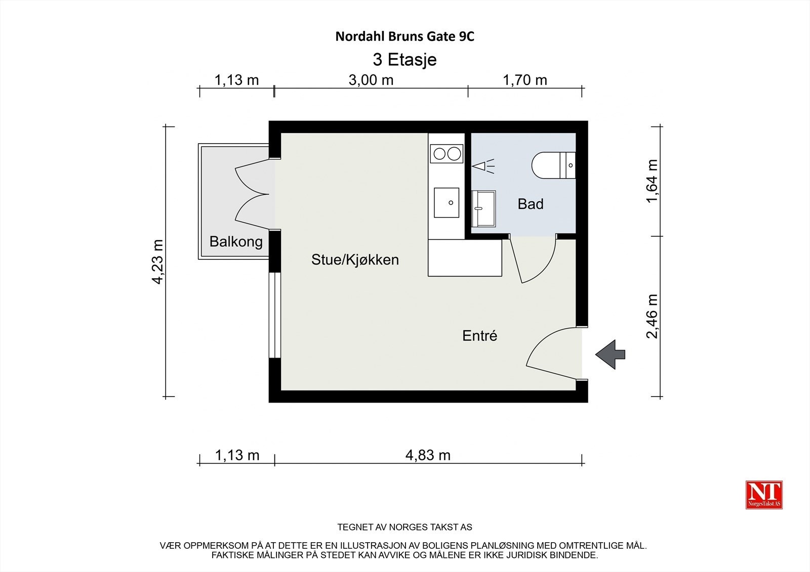 Leiligheten tilbyr en smart planløsning med stue og kjøkken i ett rom, bad, samt en balkong på ca. 2 m². Galleribilde