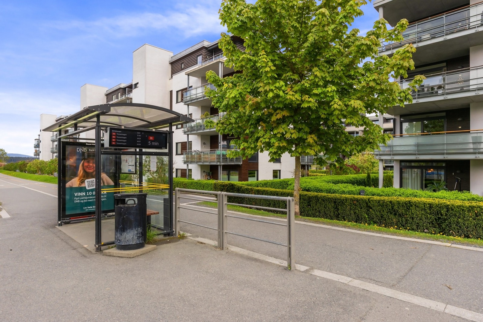 Gode kollektiv muligheter rett ved leiligheten, med busstoppet Rolfstangen kun få minutter unna Galleribilde
