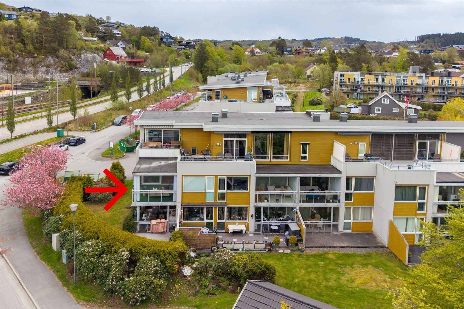 Her kommer man opp fra gateplan og får utsikt og gode lysforhold. Galleribilde