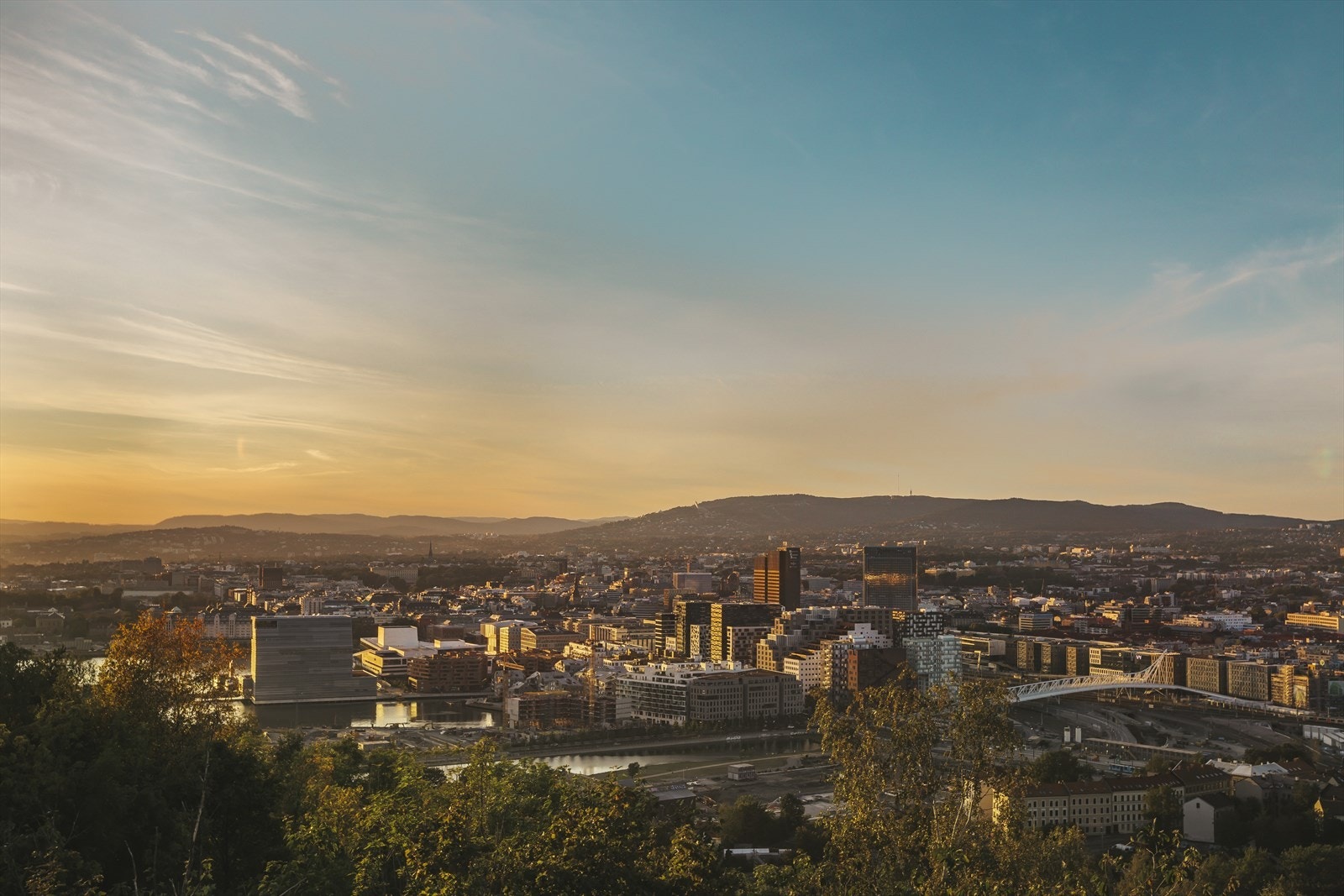 Det er kort vei til Ekeberg med flotte turstier, og byens kanskje flotteste utsiktspunkt. Galleribilde