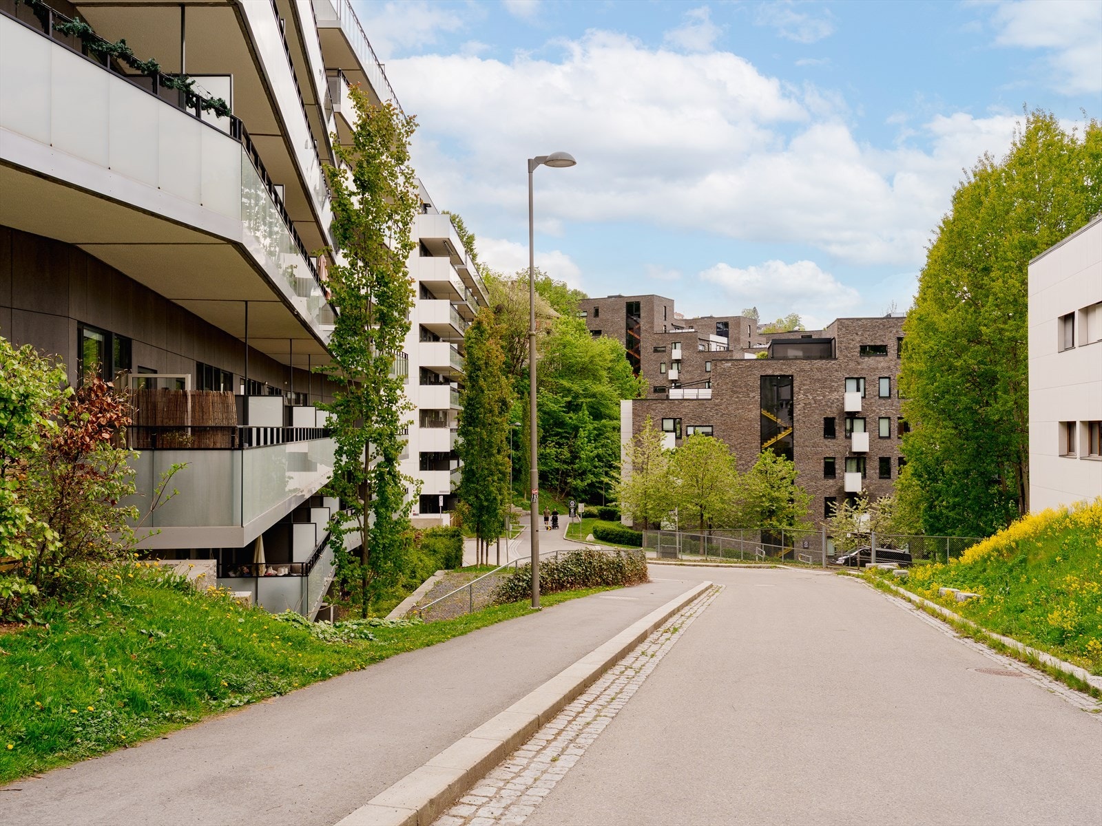 Som beboer i Ingeniørveien 18 er du en del av Kværnertoppen Borettslag, bestående av 212 andeler. Galleribilde