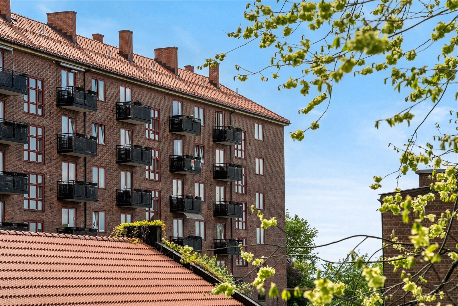 Leiligheten ligger helt på toppen til høyre. Galleribilde