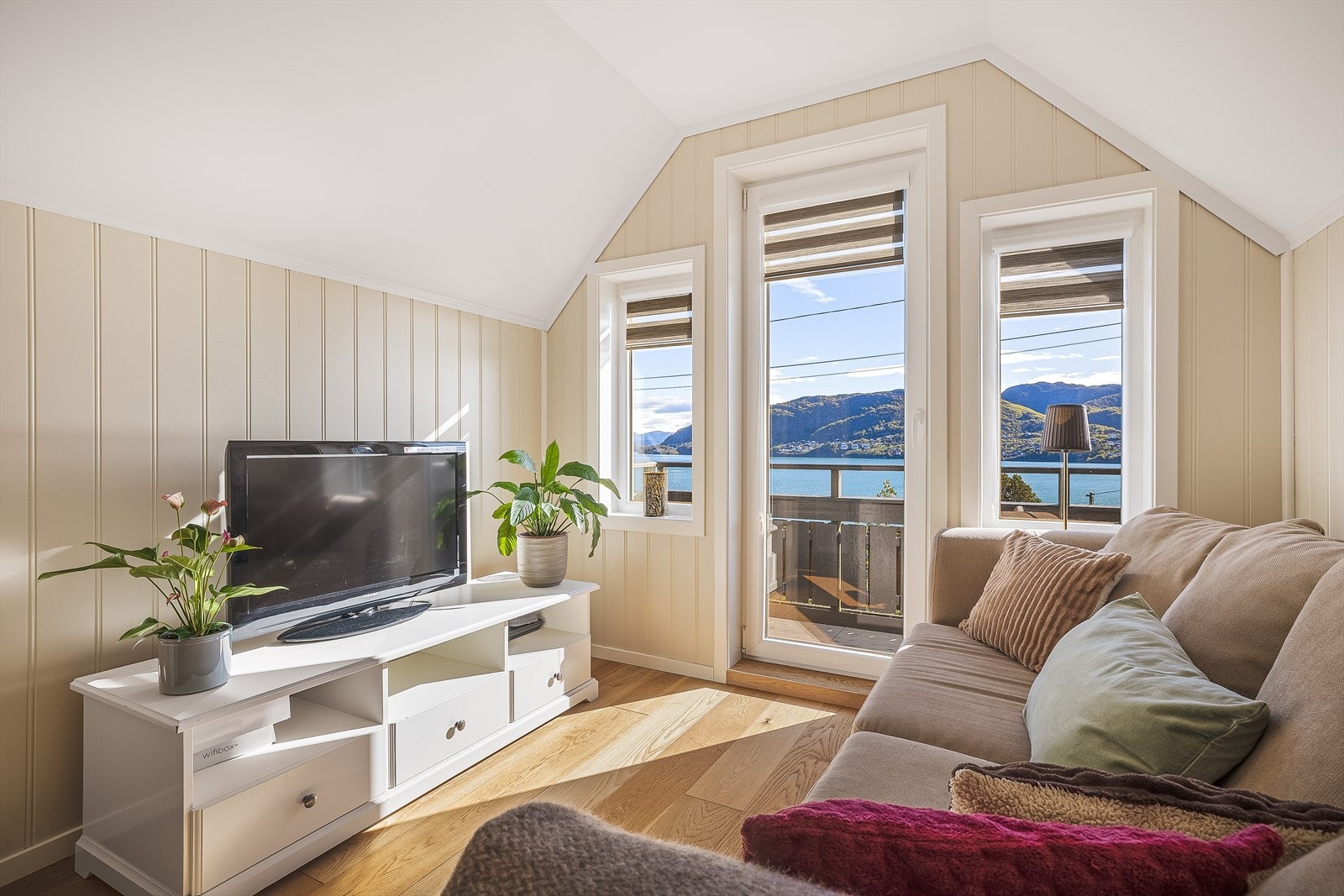 Rommet er i dag innredet som en loftstue. Galleribilde