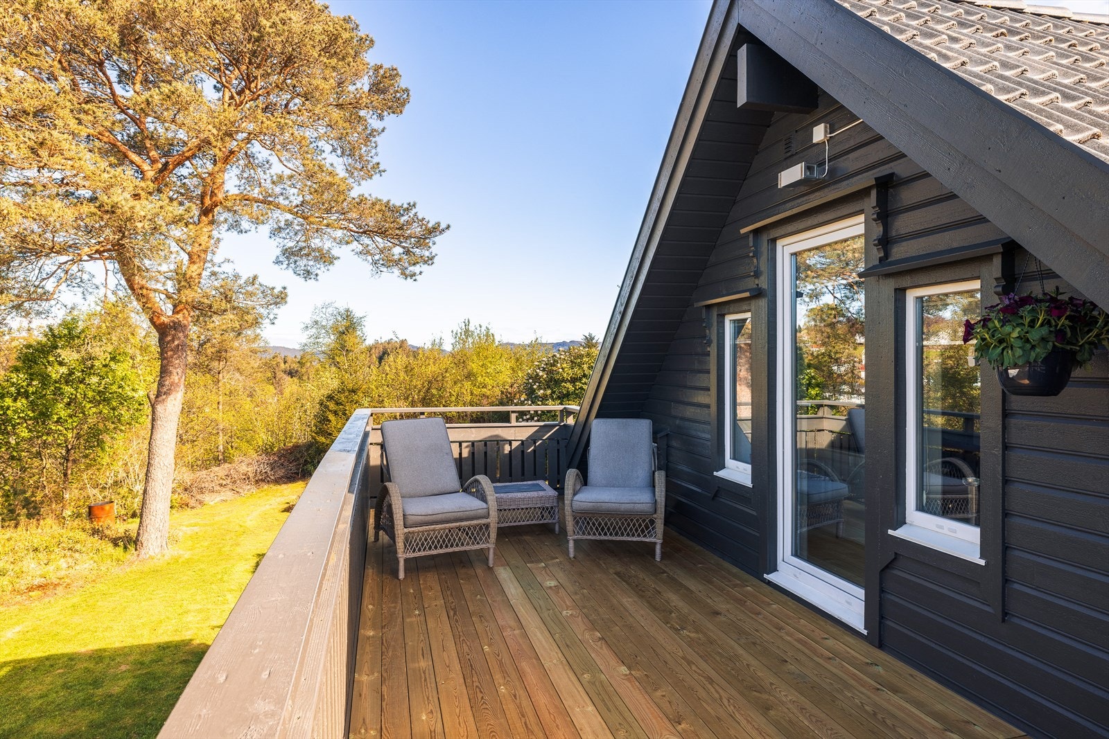 Megler har registrert at det er avvik på størrelsen til terrassen i forhold til de godkjente tegningene. For mer info konfronter megler. Galleribilde