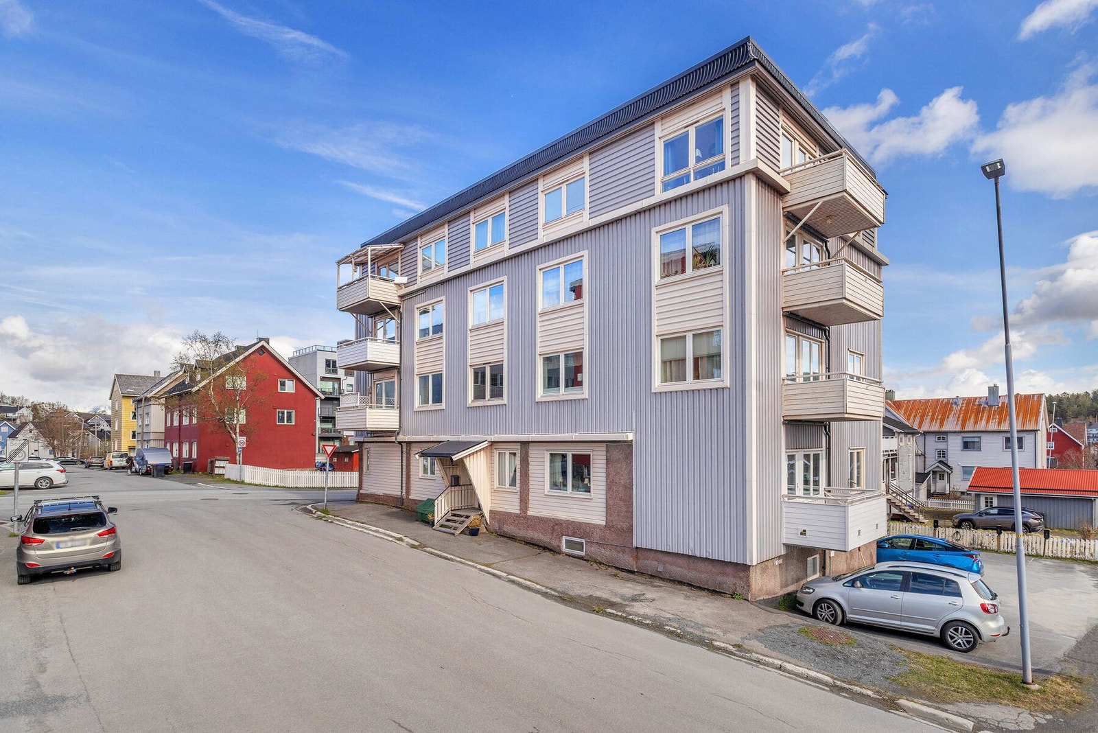Gateparkering i området Galleribilde