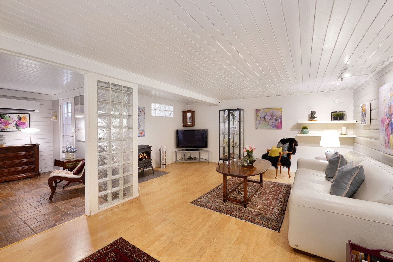 Trivelig og med peis Galleribilde