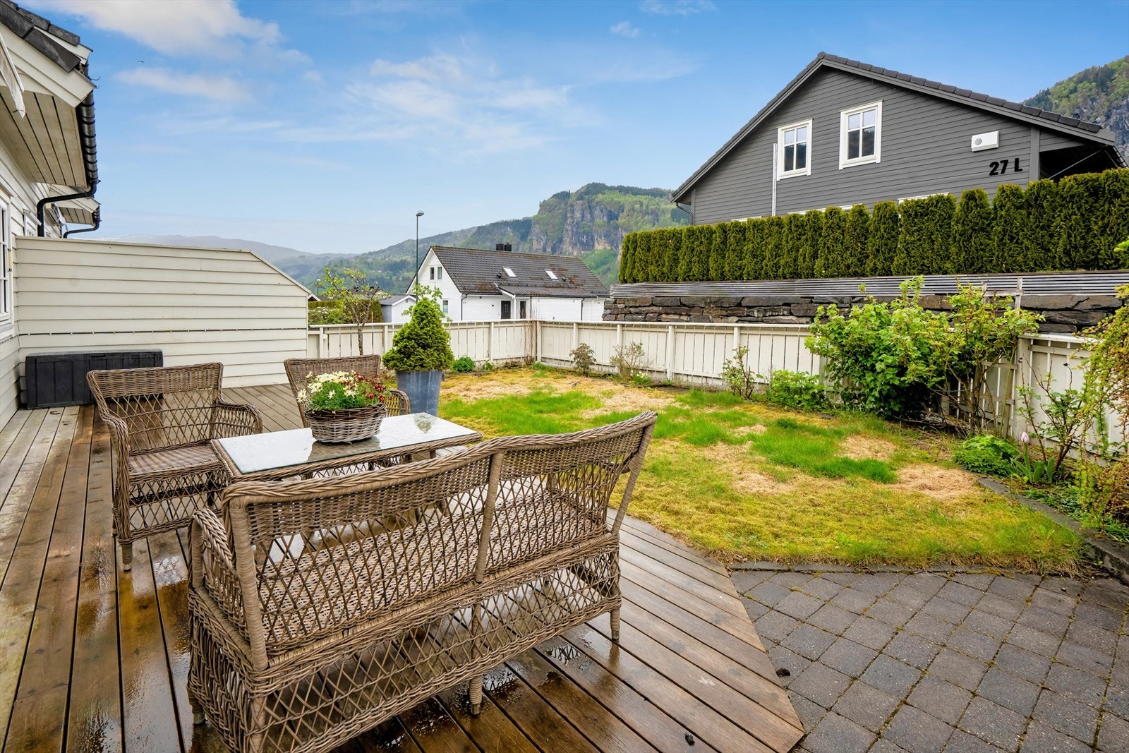 Her har man sommersol helt frem til 21-tiden om kvelden Galleribilde