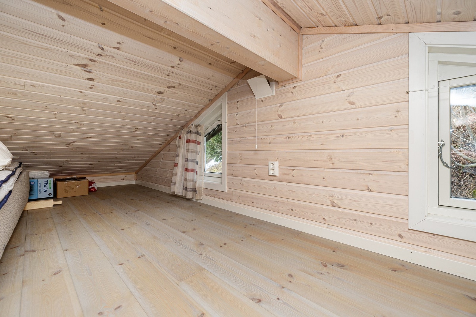 Hems med gode oppbevaringsmuligheter og plass til ekstra overnatting ved behov. Galleribilde