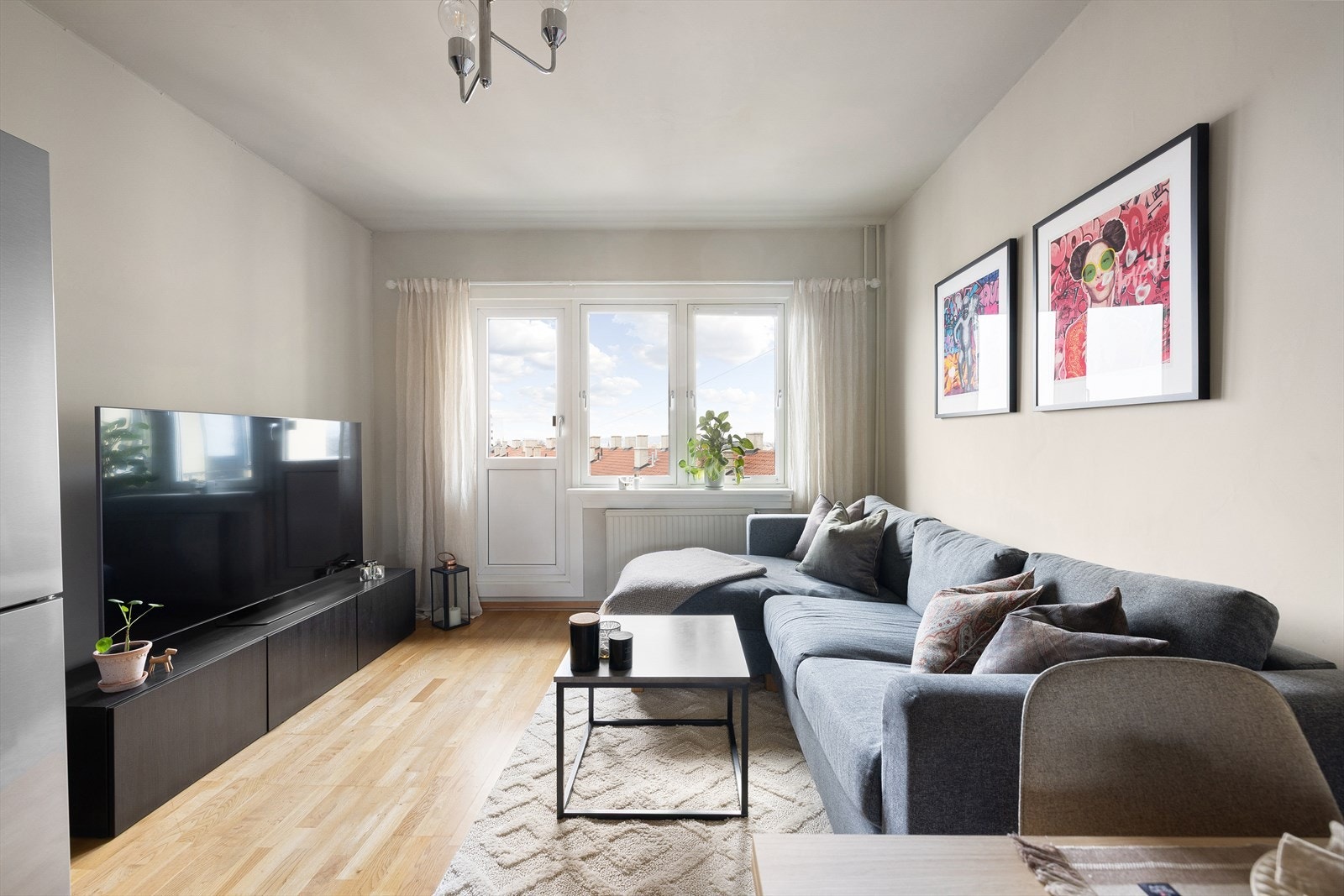 Leiligheten har en gjennomgående og meget praktisk planløsning som er enkel å møblere. Galleribilde