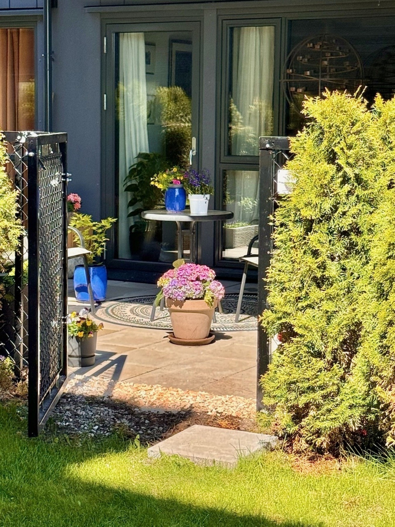 Kort vei fra uteplassen til fellesområde Galleribilde