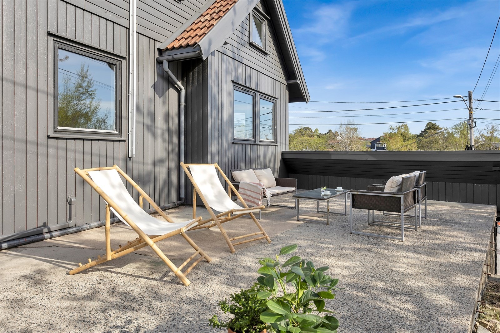 Her får du muligheten til å skape flere innbydende utesoner for både avslapning og sosialt samvær. Galleribilde