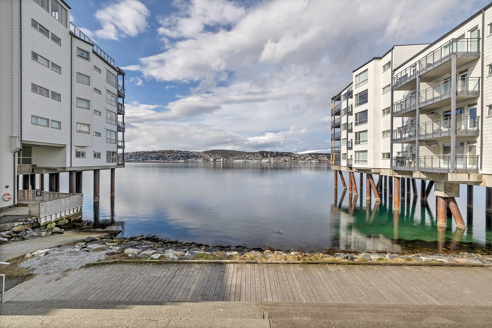 Sjekk den nydelige vestvendte sjøutsikten! Galleribilde