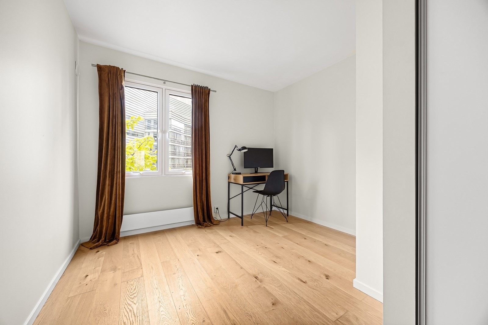 Passer perfekt som soverom 2/gjesterom eller kontor. Galleribilde