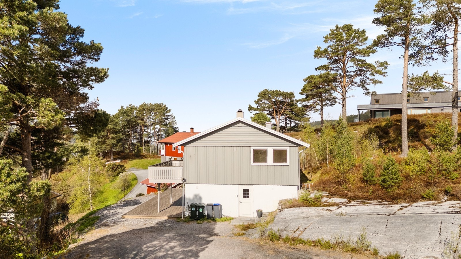 Man har god plass til parkering på egen tomt Galleribilde