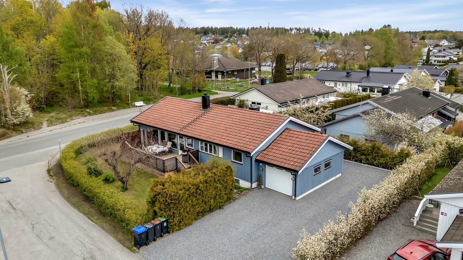 Velkommen til Almveien 1 - Presentert av PrivatMegleren Indre Østfold Galleribilde
