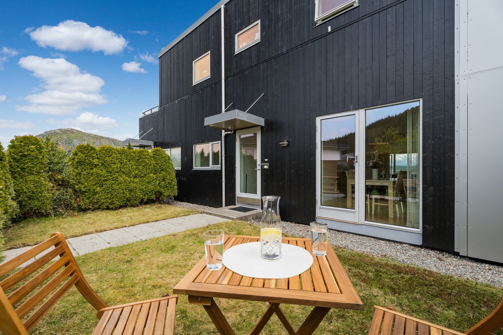 Uteområde. Galleribilde