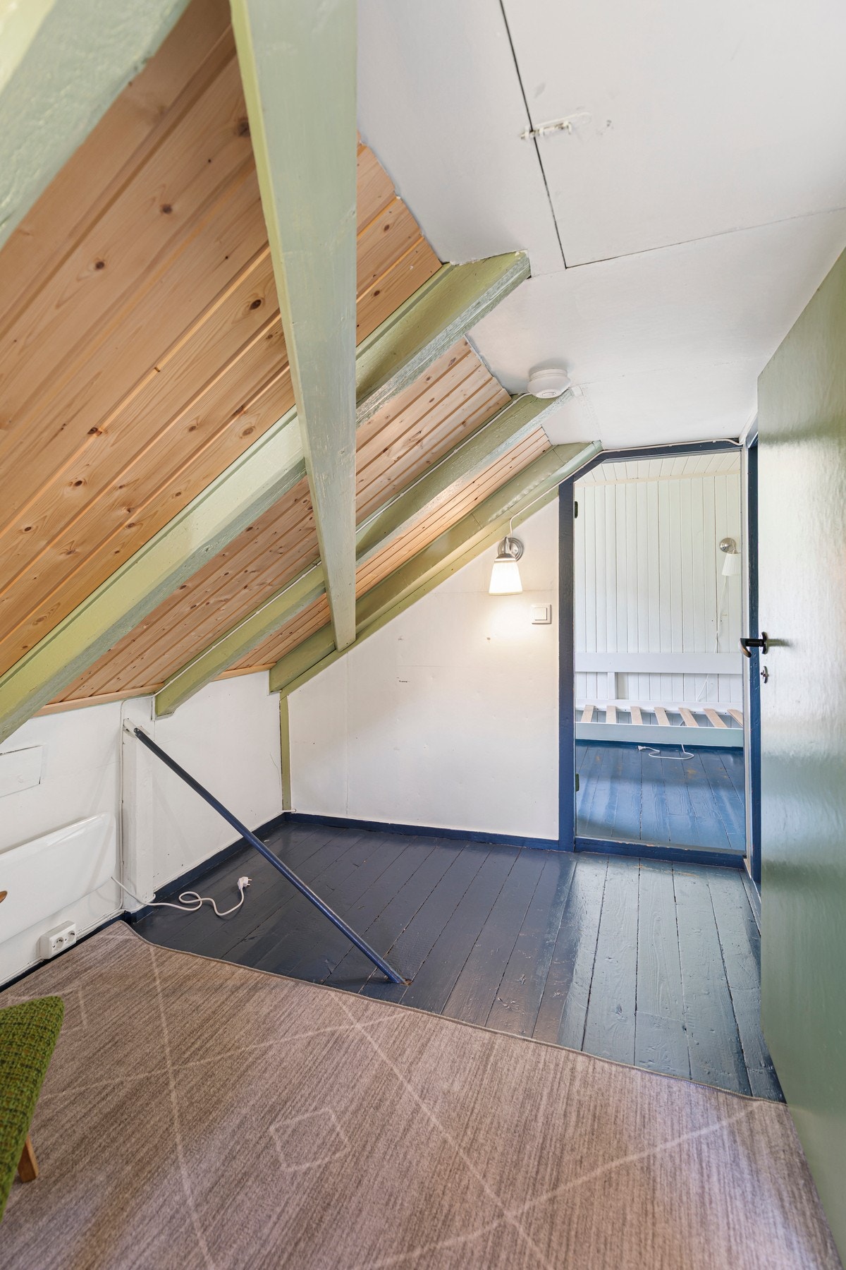 Tre soverom på loftet og ett i hovedetasjen. Galleribilde