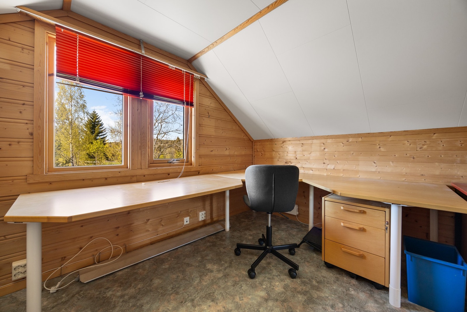 Loft på garasje Galleribilde