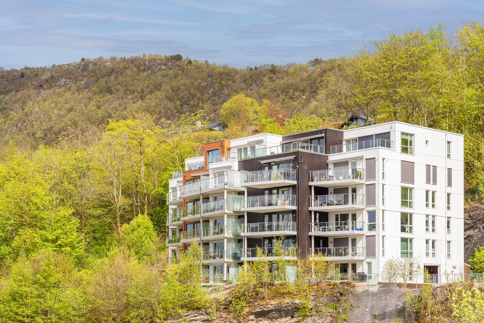Boligen ligger i det sentrale og populære området Slettebakken i Bergen. Galleribilde