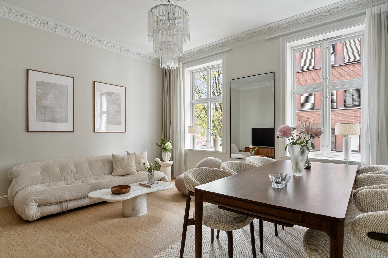 Leiligheten er totaloppusset (perioden 2018-2023) og er påkostet med lekre materialvalg og detaljer. Galleribilde