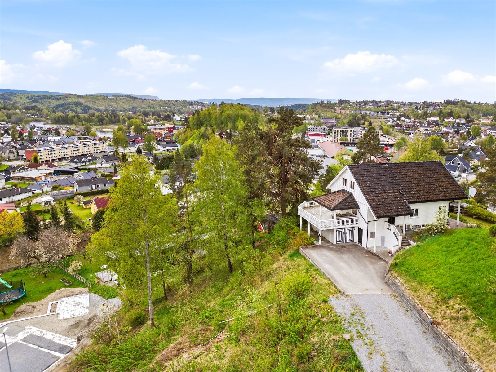En stor og innholdsrik familiebolig med fleksible løsninger. Galleribilde