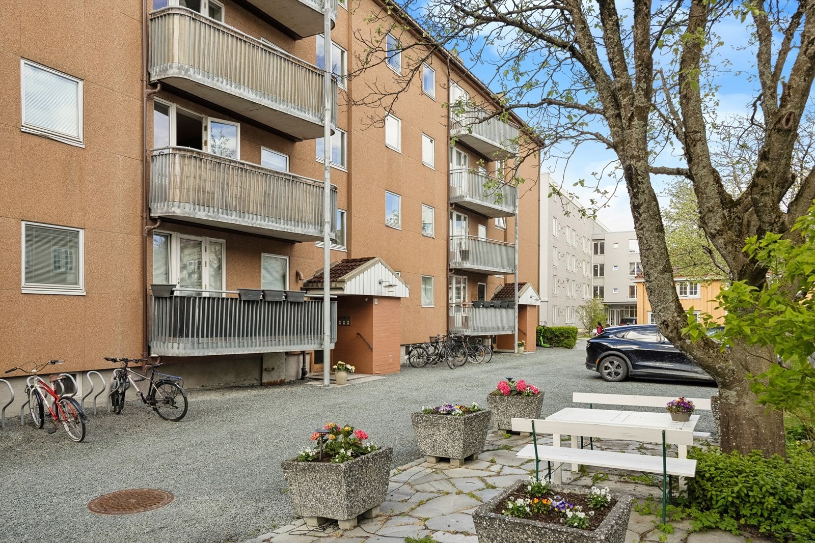 Til leiligheten følger det med både en loftsbod og en kjellerbod for ekstra lagringsplass. Galleribilde