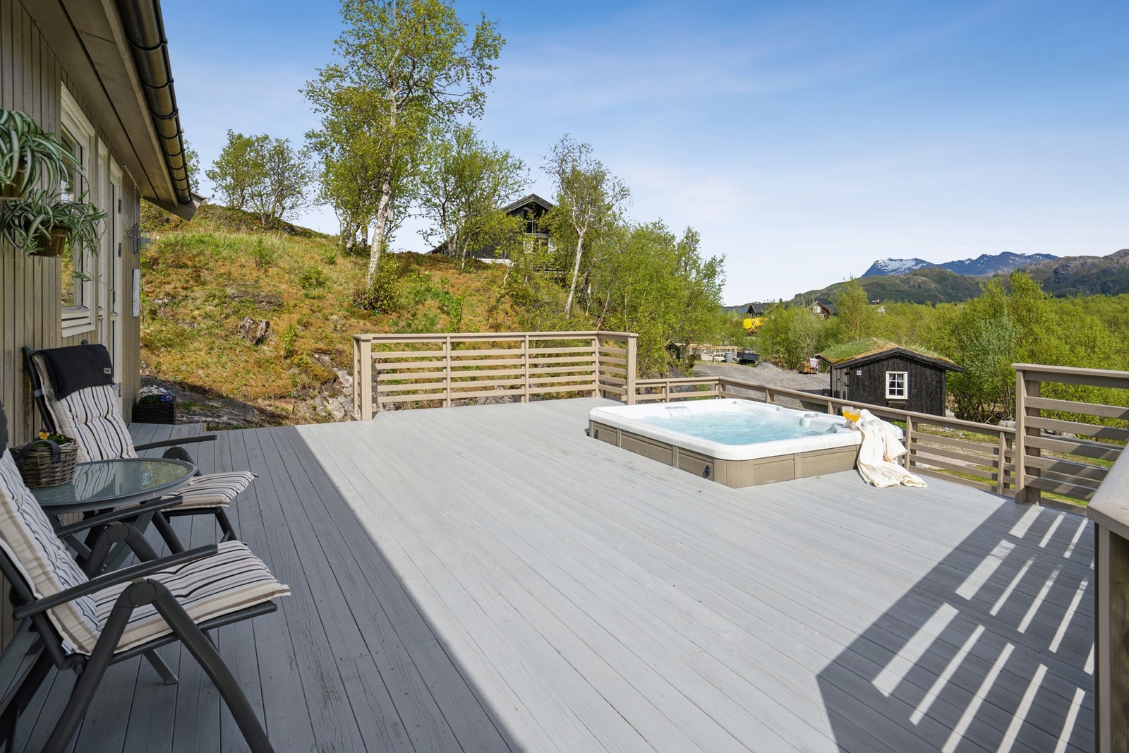 Her er det god plass for både sittegrupper og sosiale sammenkomster. Galleribilde