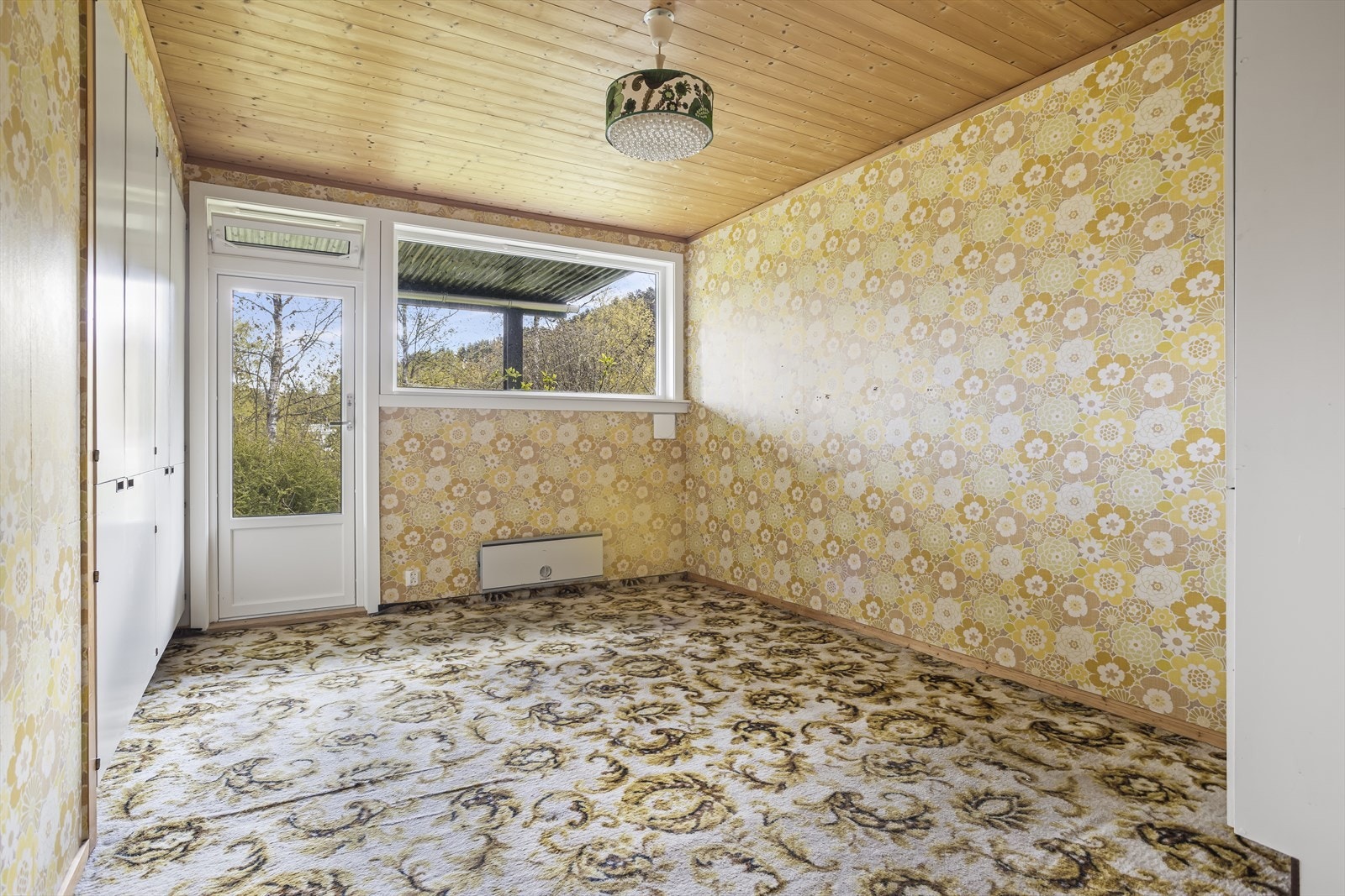 Det andre soverommet i underetasjen har egen utgang til uteområdet. Galleribilde