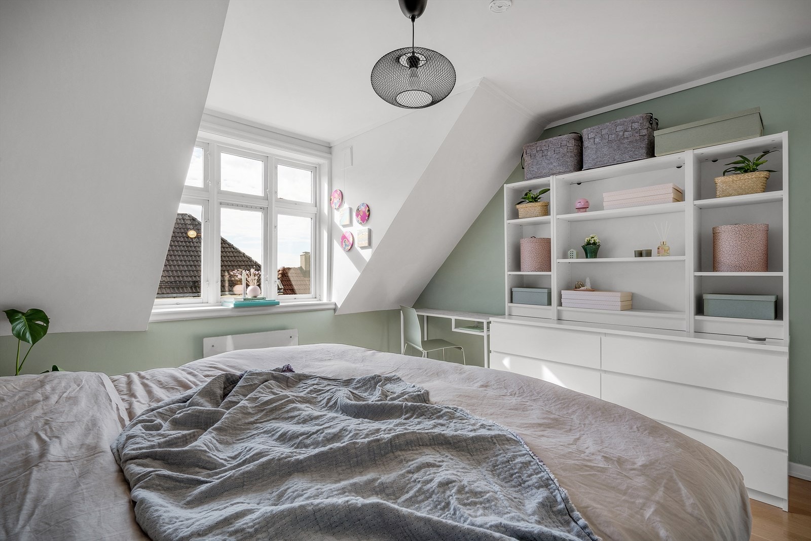 - Et såpass stort soverom på 11,7 m² er verdifullt og sjeldent i dette området - Galleribilde