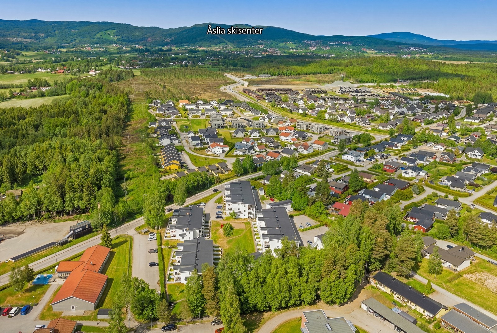 Nærhet til flotte friluftsområder sommer som vinter. Galleribilde